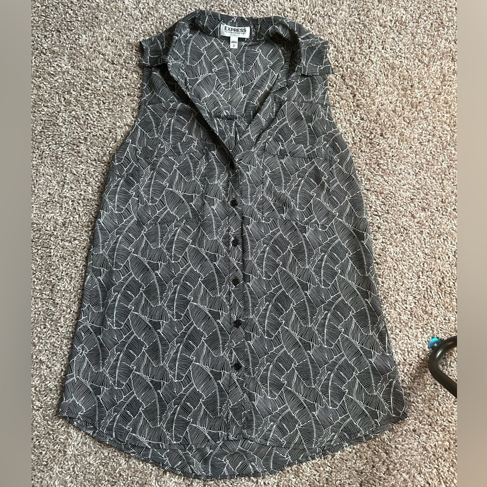 Express Sleeveless Portofino Top